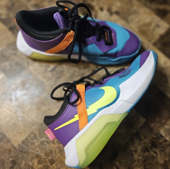 NIKE Air Zoom Crossover GS Unisex Kids Trainers Basketball Shoes, 5 Youth - Picture 4 of 7